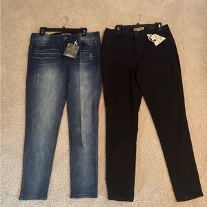 Democracy Luxe Touch Ankle Skimmer - Black and Dark Blue Pair